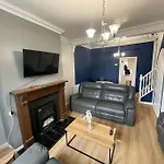 Beautiful 2 Bed House Near City Centre - 5G Wifi