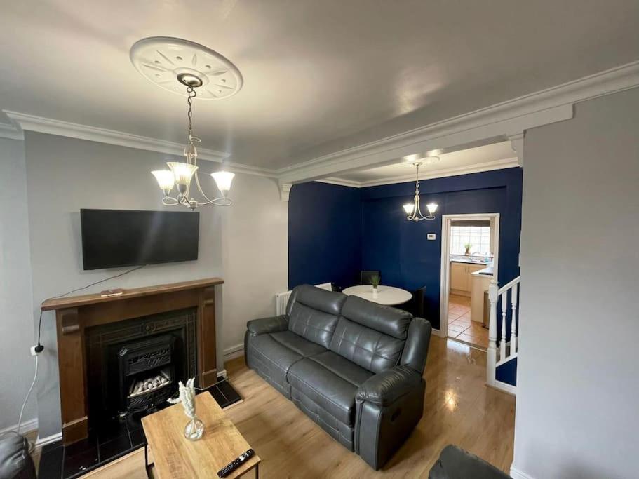 Beautiful 2 Bed House Near Centre - 5g Wifi Holiday home