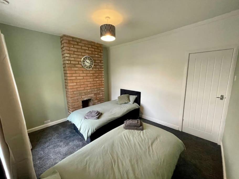 Holiday home Beautiful 2 Bed House Near Centre - 5g Wifi Kingston upon Hull